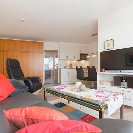 Lord Nelson 616 Apartment